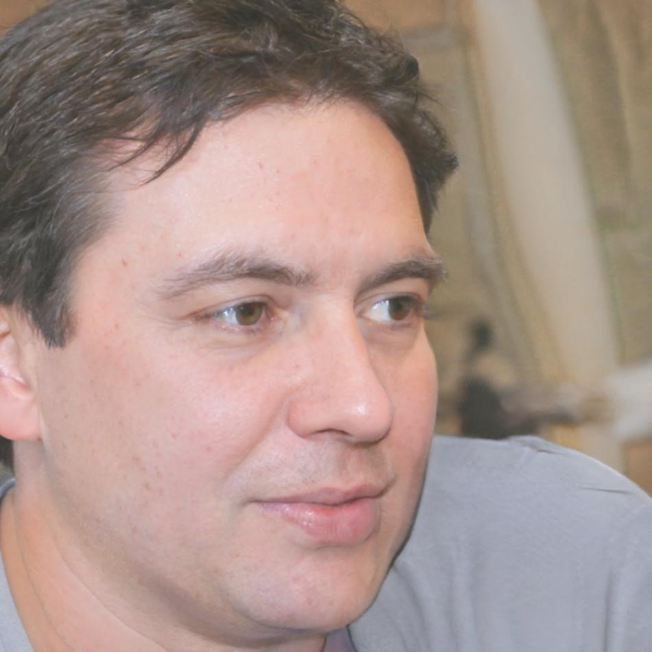 Especialista Dimitri Zalgorth en arreglos de otoño